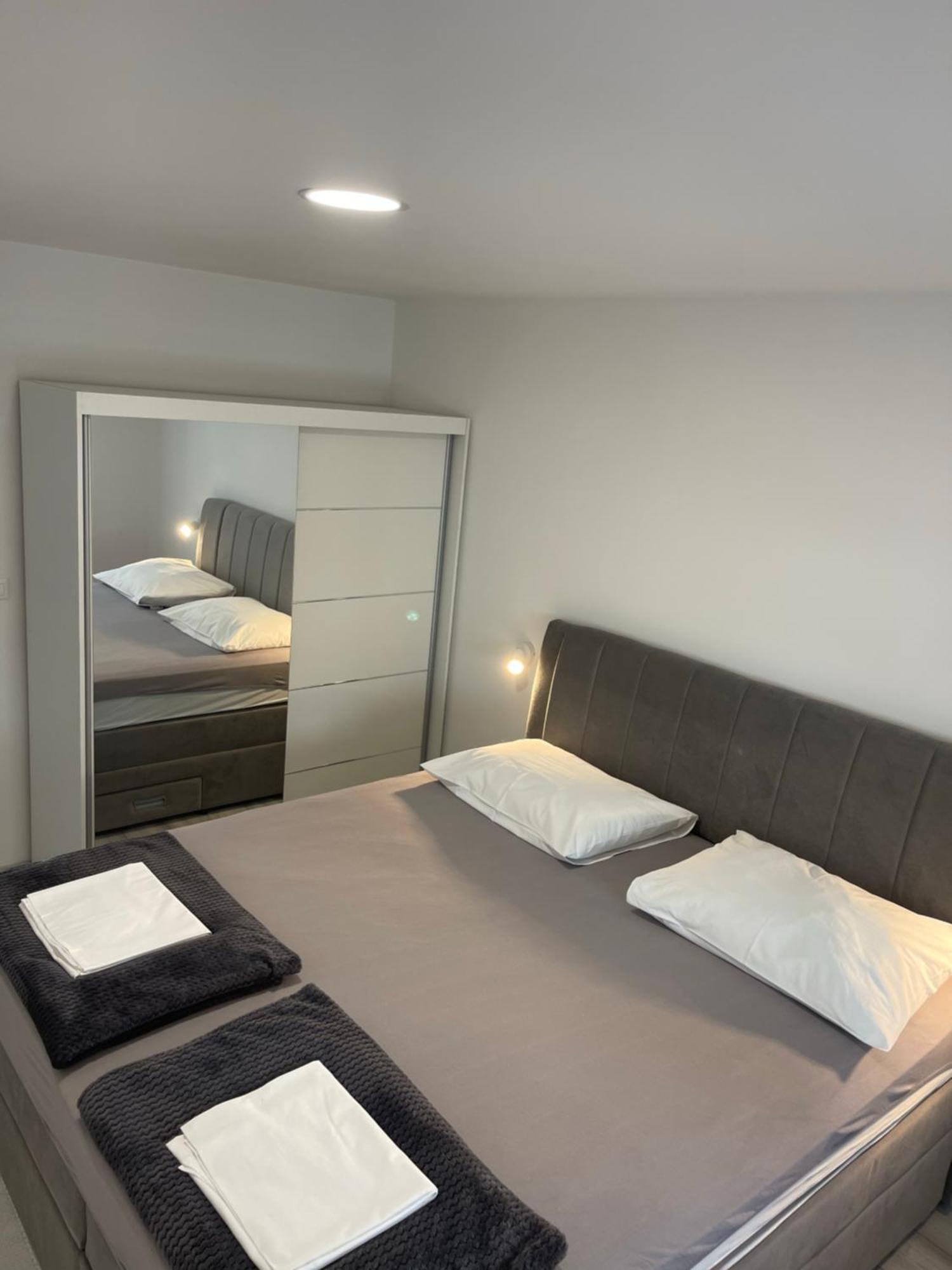 Apartments Beverly Omiš Dış mekan fotoğraf
