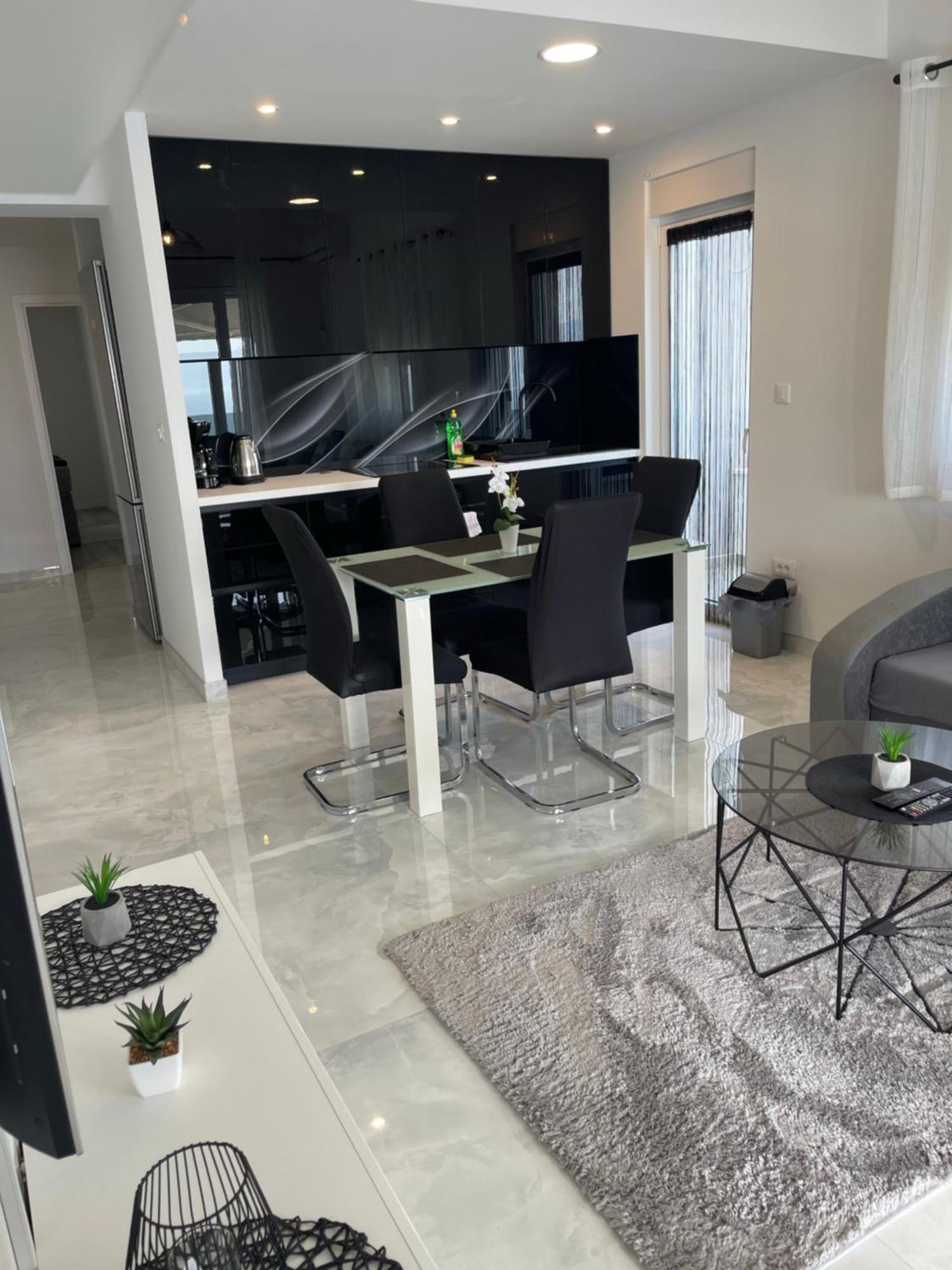 Apartments Beverly Omiš Dış mekan fotoğraf