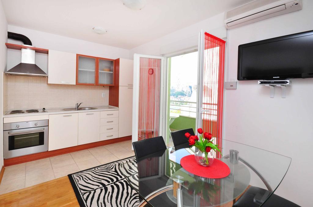 Apartments Beverly Omiš Dış mekan fotoğraf