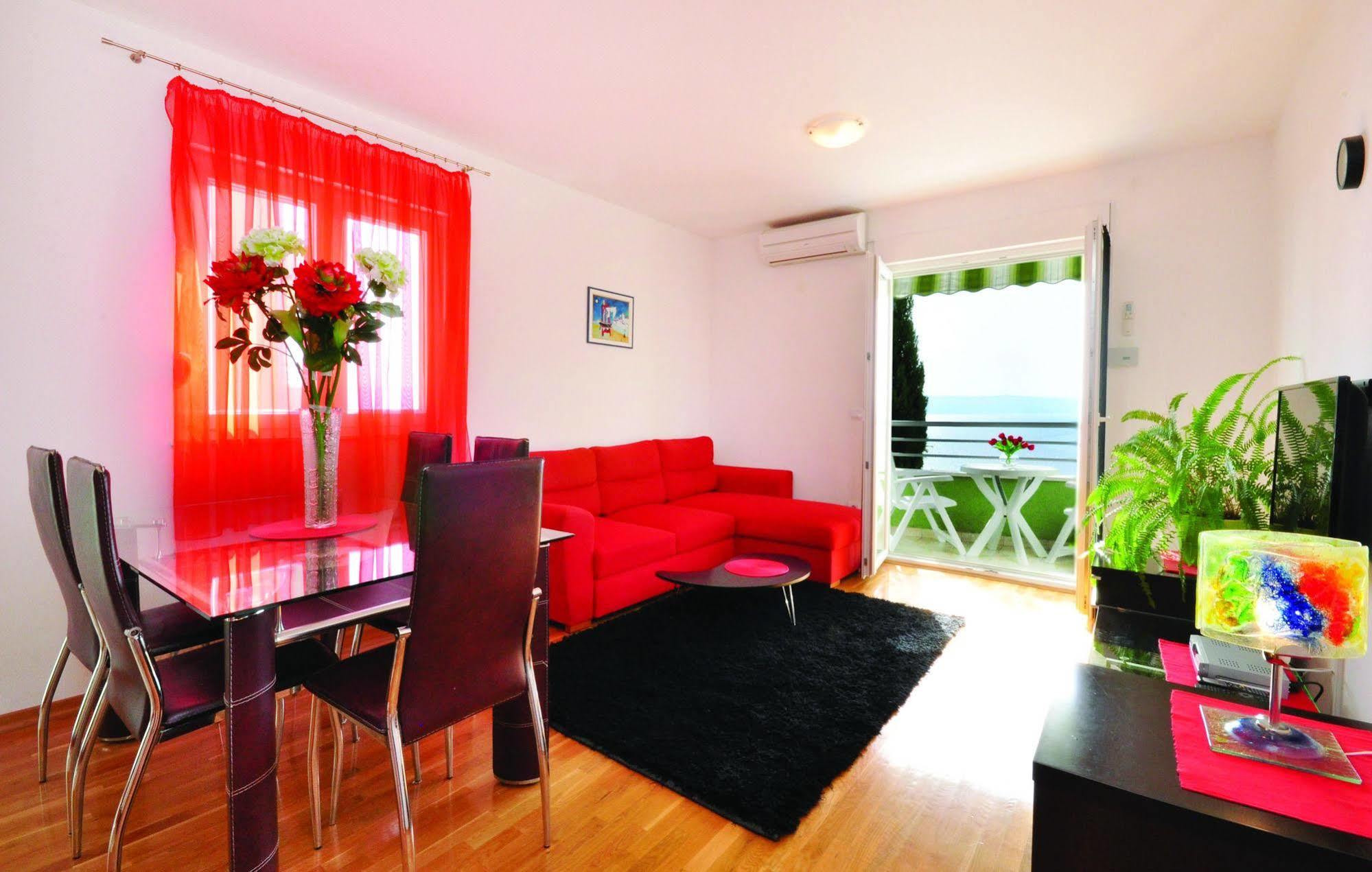 Apartments Beverly Omiš Dış mekan fotoğraf