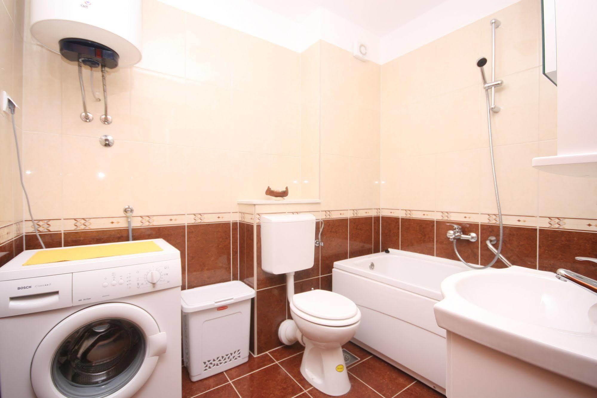 Apartments Beverly Omiš Dış mekan fotoğraf