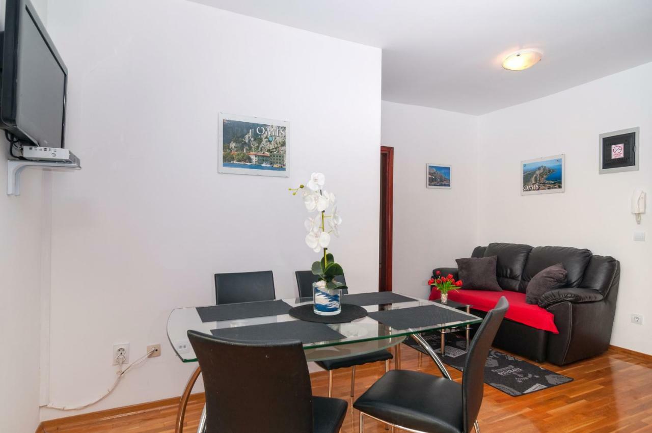 Apartments Beverly Omiš Dış mekan fotoğraf